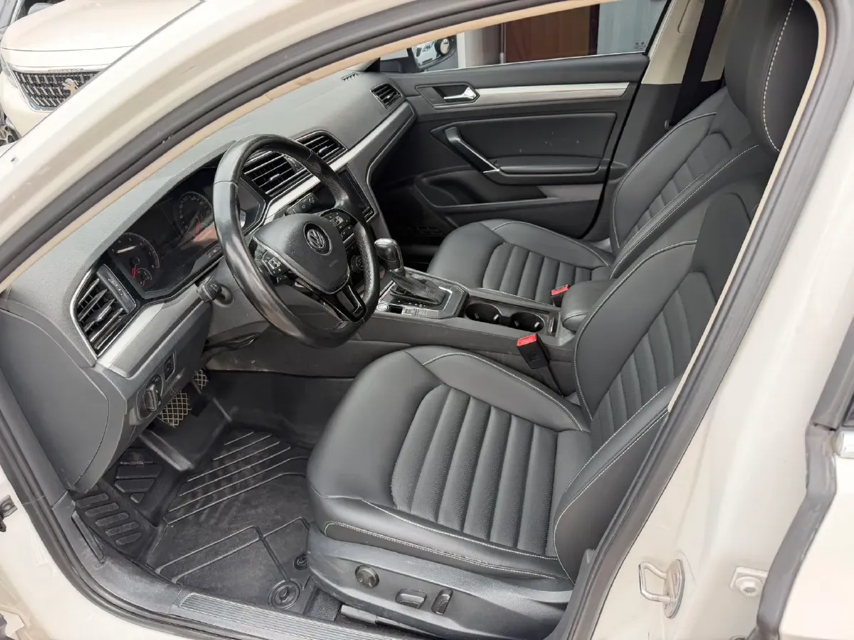 2019 Volkswagen Passat 1.4T 150HP L4 7DCT,autocango,china used car exporter,china ev exporter,chinese used car exporter,chinese used ev exporter