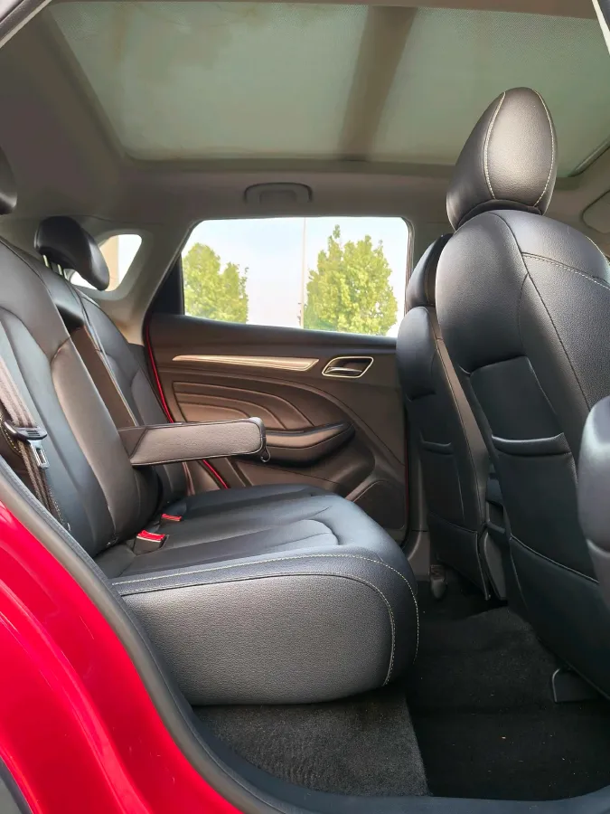 2018 Roewe RX5 1.5T 169HP L4 6MT,autocango,china used car exporter,china ev exporter,chinese used car exporter,chinese used ev exporter