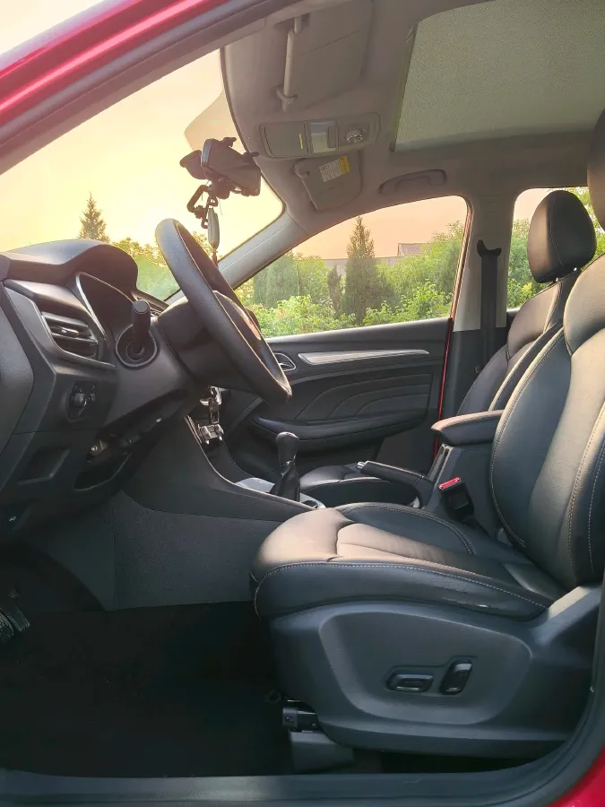 2018 Roewe RX5 1.5T 169HP L4 6MT,autocango,china used car exporter,china ev exporter,chinese used car exporter,chinese used ev exporter