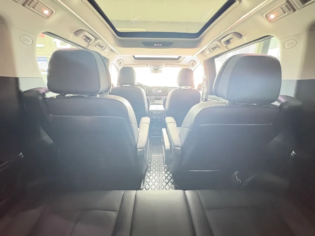 2021 GAC Trumpchi M8 2.0T 252HP L4 8AT,autocango,china used car exporter,china ev exporter,chinese used car exporter,chinese used ev exporter