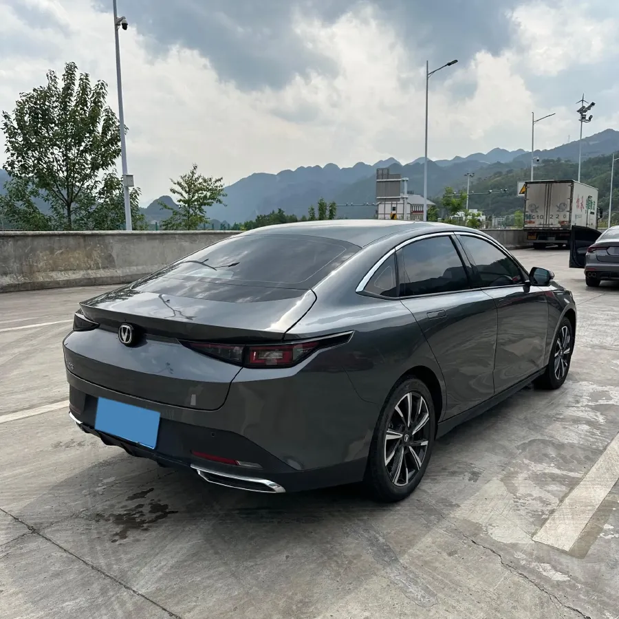 2024 ChangAn Eado 1.5T 170HP L4 7DCT,autocango,china used car exporter,china ev exporter,chinese used car exporter,chinese used ev exporter