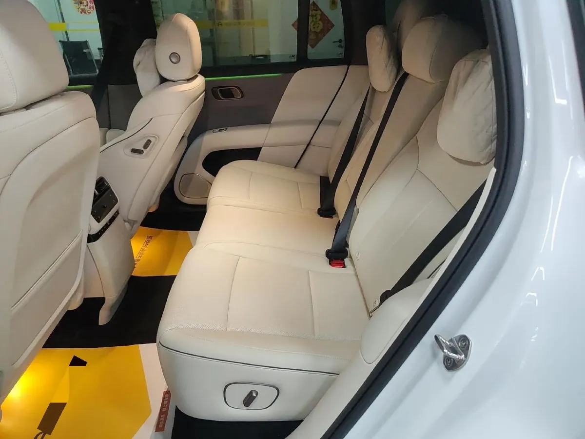 2025 Li i6 BEV,autocango,china used car exporter,china ev exporter,chinese used car exporter,chinese used ev exporter