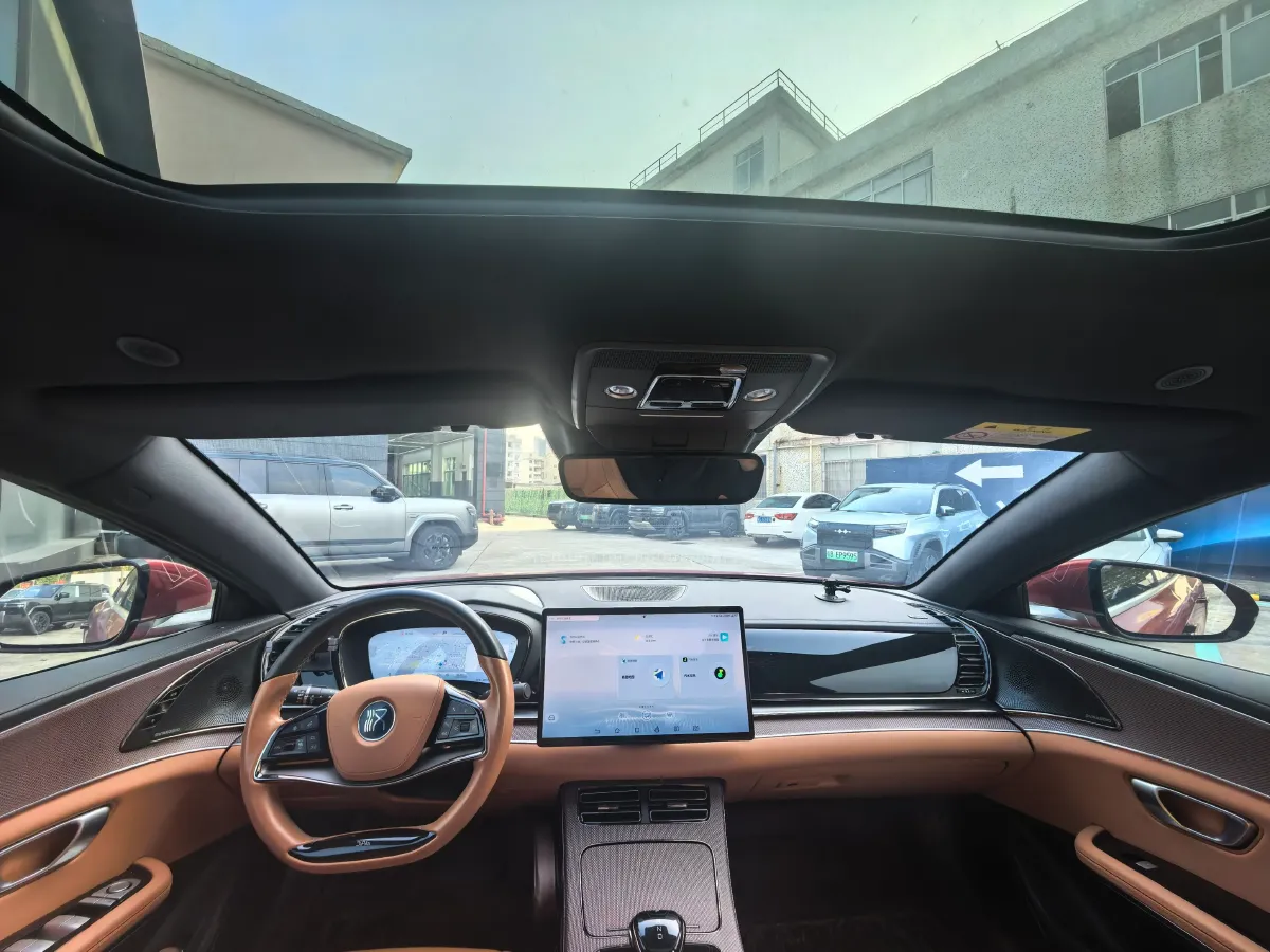 2022 Volkswagen Tiguan L 2.0T 186HP L4 7DCT,autocango,china used car exporter,china ev exporter,chinese used car exporter,chinese used ev exporter