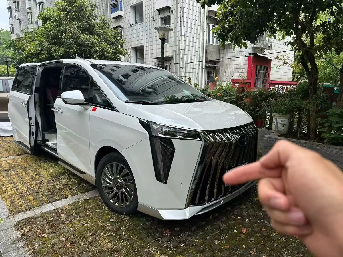 2023 GAC Trumpchi M8 2.0T 252HP L4 8AT,autocango,china used car exporter,china ev exporter,chinese used car exporter,chinese used ev exporter