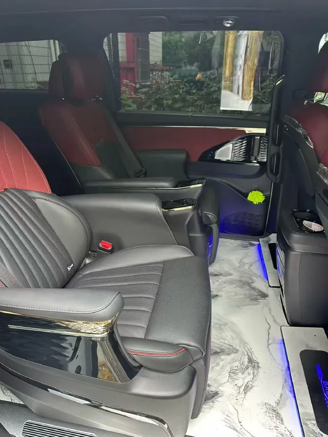 2023 GAC Trumpchi M8 2.0T 252HP L4 8AT,autocango,china used car exporter,china ev exporter,chinese used car exporter,chinese used ev exporter