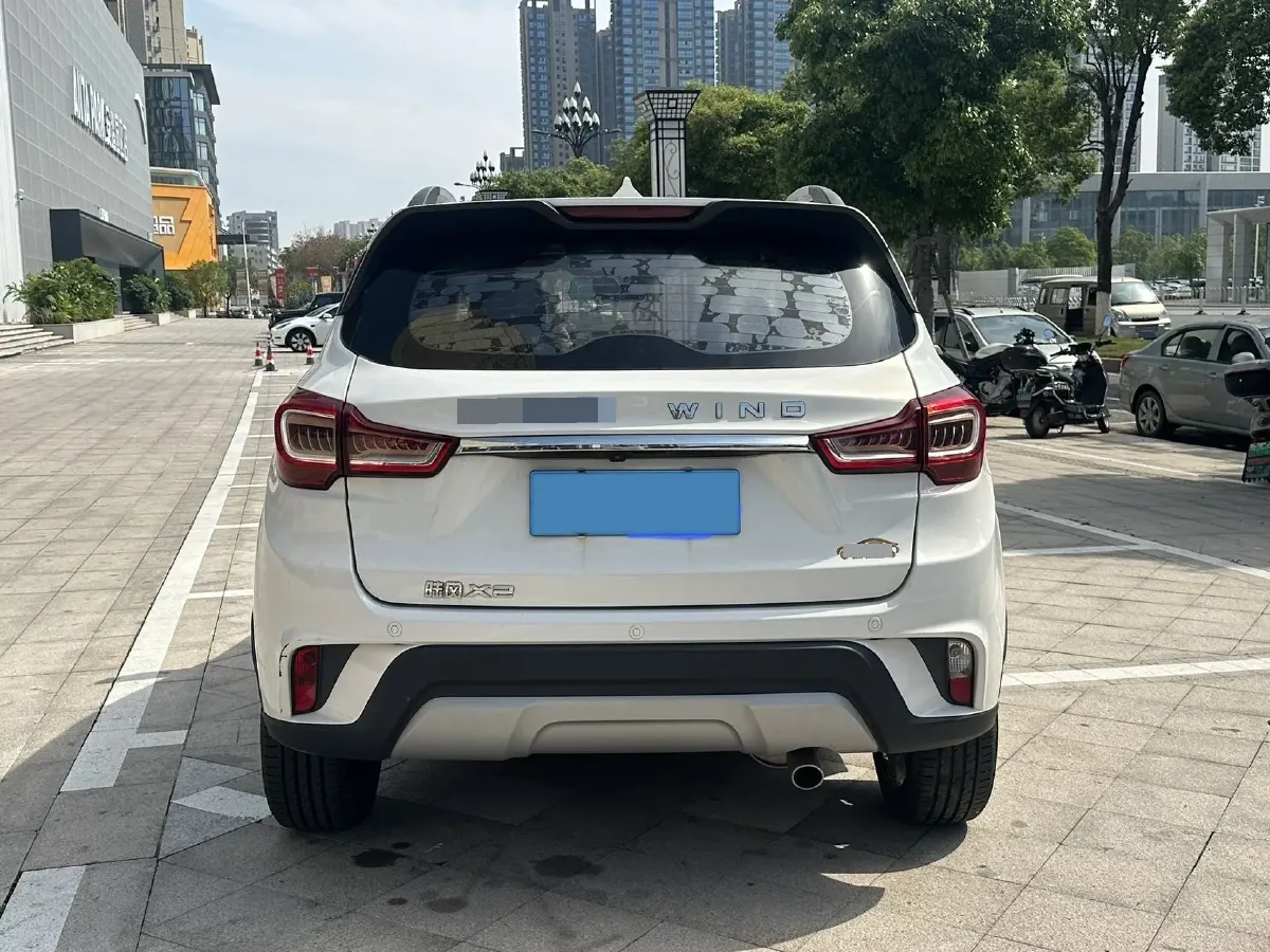 2017 Landwind X2 1.6L 125HP L4 4AT,autocango,china used car exporter,china ev exporter,chinese used car exporter,chinese used ev exporter