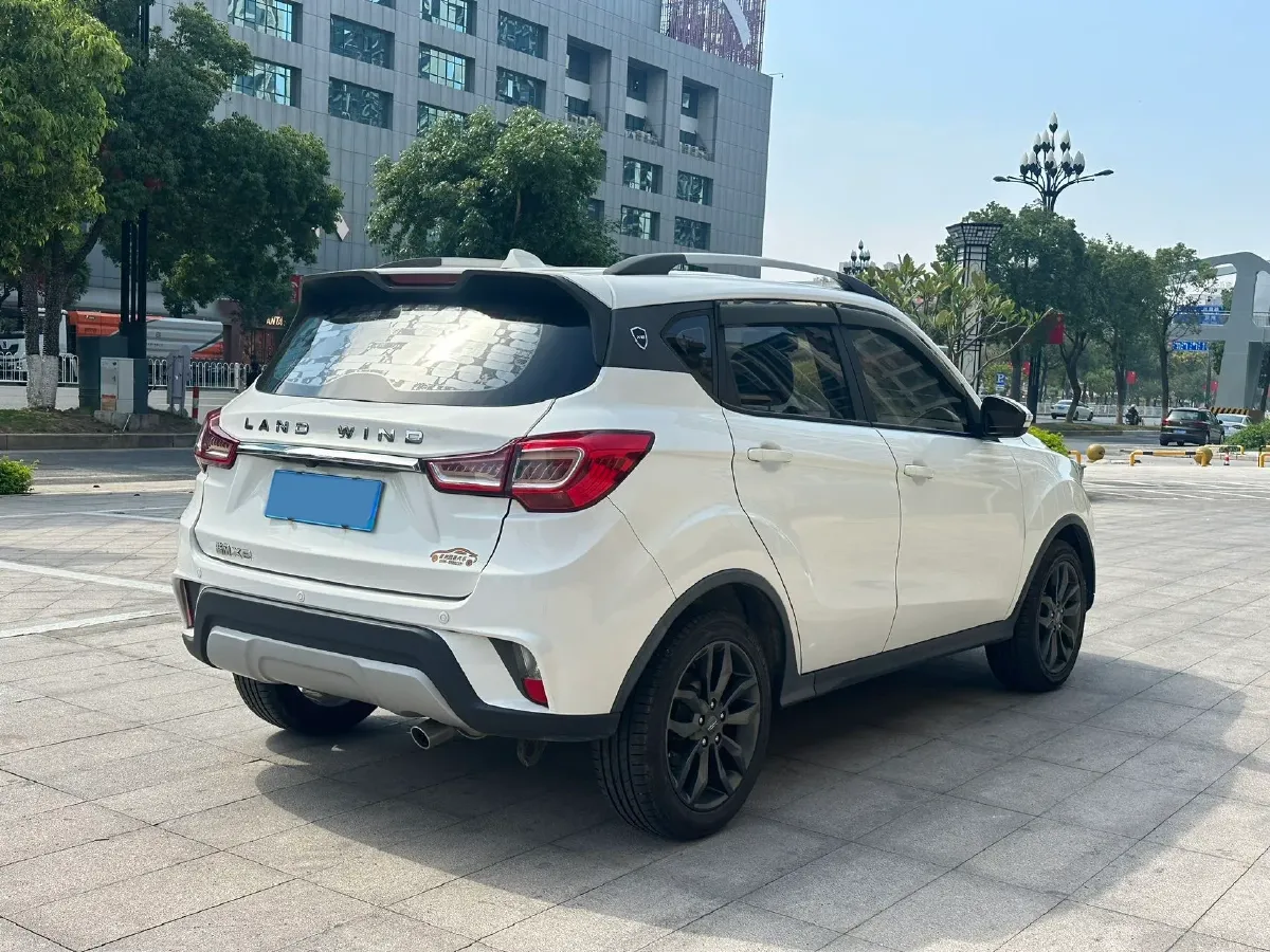 2017 Landwind X2 1.6L 125HP L4 4AT,autocango,china used car exporter,china ev exporter,chinese used car exporter,chinese used ev exporter