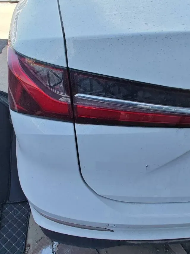 2023 Roewe i5 1.5L 129HP L4 5MT,autocango,china used car exporter,china ev exporter,chinese used car exporter,chinese used ev exporter