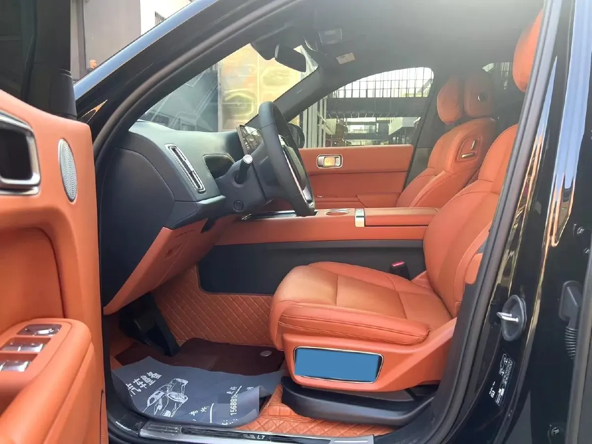 2024 Li L8 Range Extended 154HP REEV 42.8KWH,autocango,china used car exporter,china ev exporter,chinese used car exporter,chinese used ev exporter