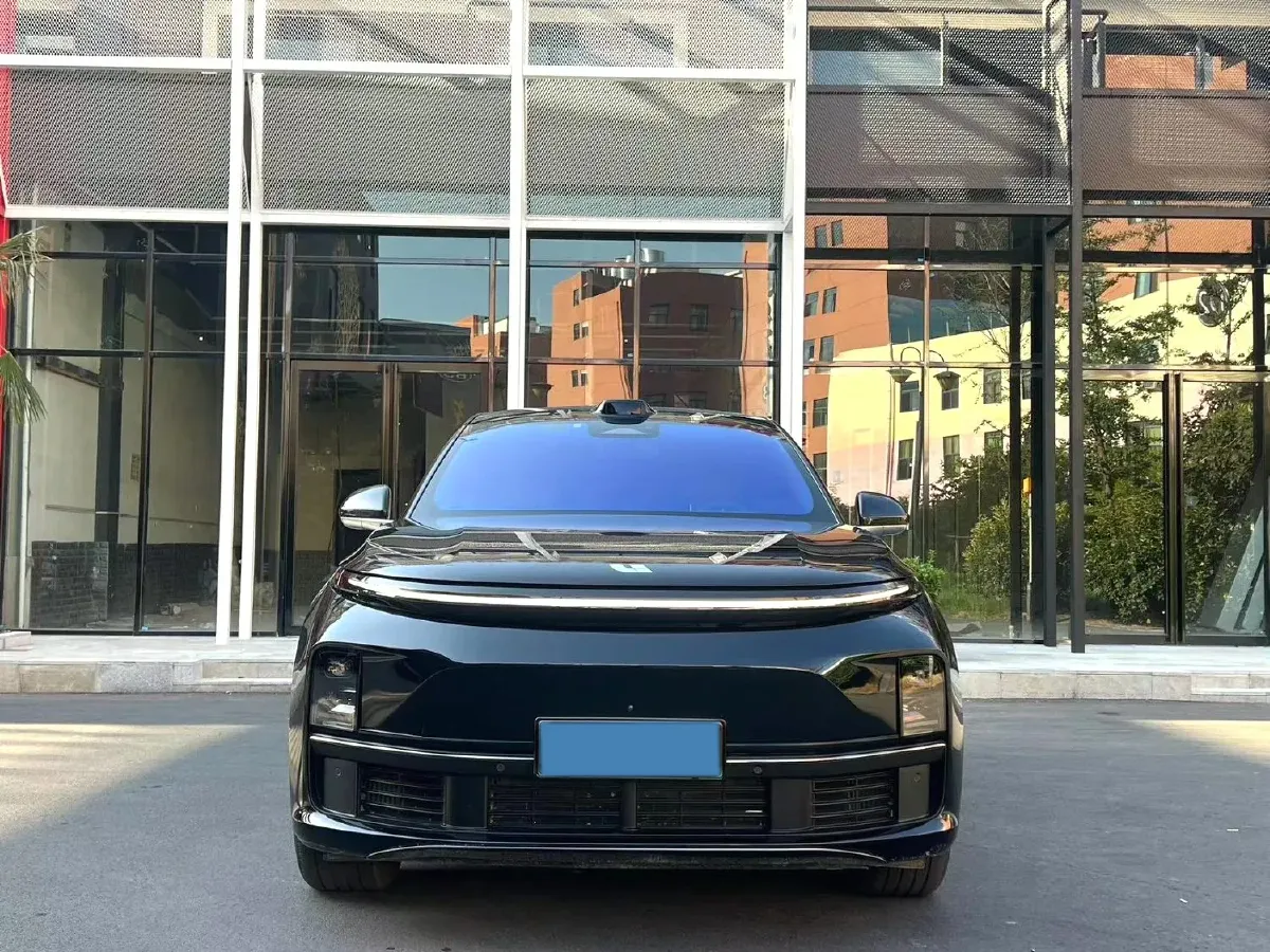 2024 Li L8 Range Extended 154HP REEV 42.8KWH,autocango,china used car exporter,china ev exporter,chinese used car exporter,chinese used ev exporter