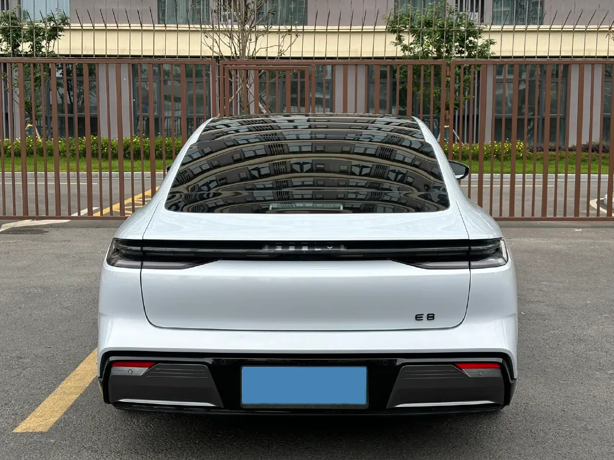 2024 Geely Galaxy E8 BEV 62KWH,autocango,china used car exporter,china ev exporter,chinese used car exporter,chinese used ev exporter