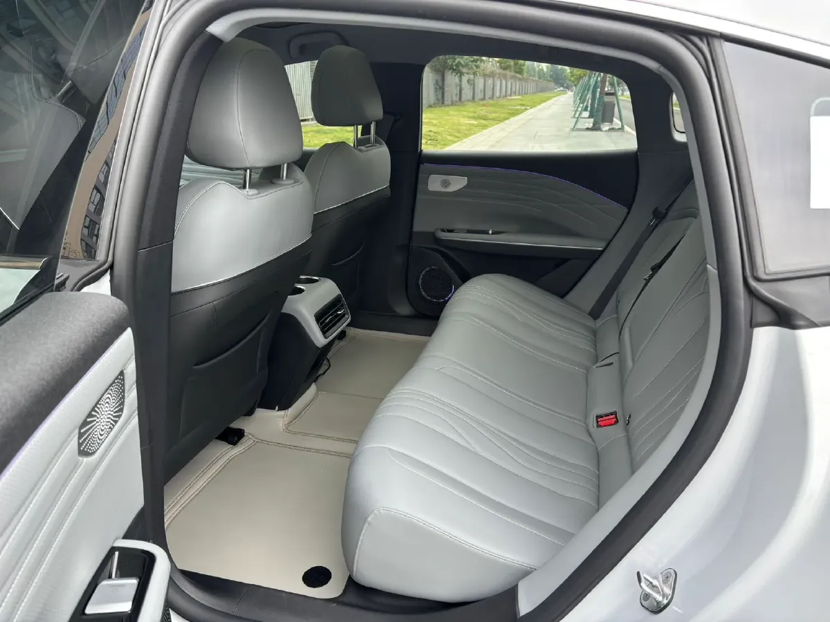 2024 Geely Galaxy E8 BEV 62KWH,autocango,china used car exporter,china ev exporter,chinese used car exporter,chinese used ev exporter