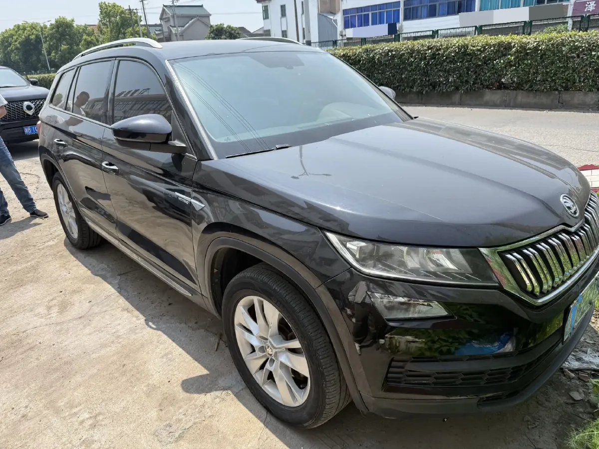 2018 Skoda Kodiak 2.0T 186HP L4 7DCT,autocango,china used car exporter,china ev exporter,chinese used car exporter,chinese used ev exporter