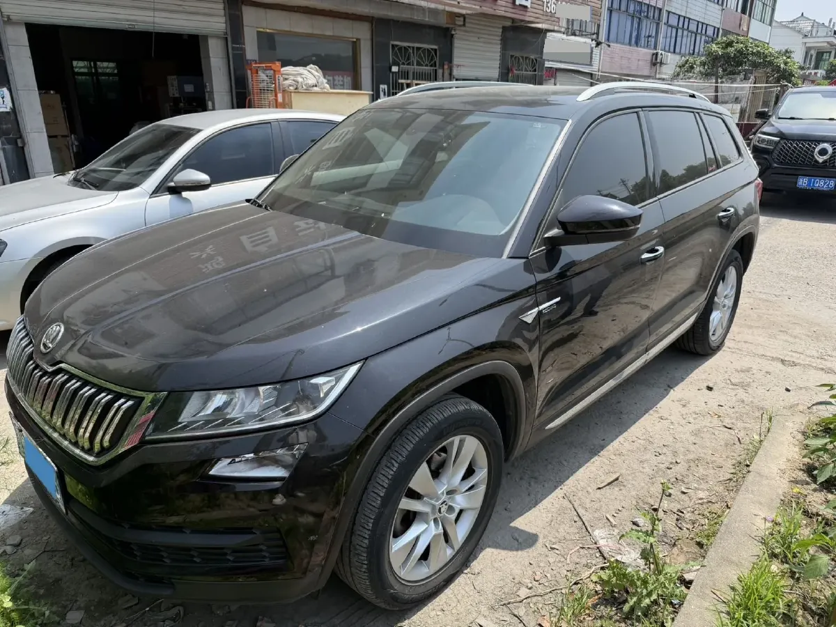 2018 Skoda Kodiak 2.0T 186HP L4 7DCT,autocango,china used car exporter,china ev exporter,chinese used car exporter,chinese used ev exporter