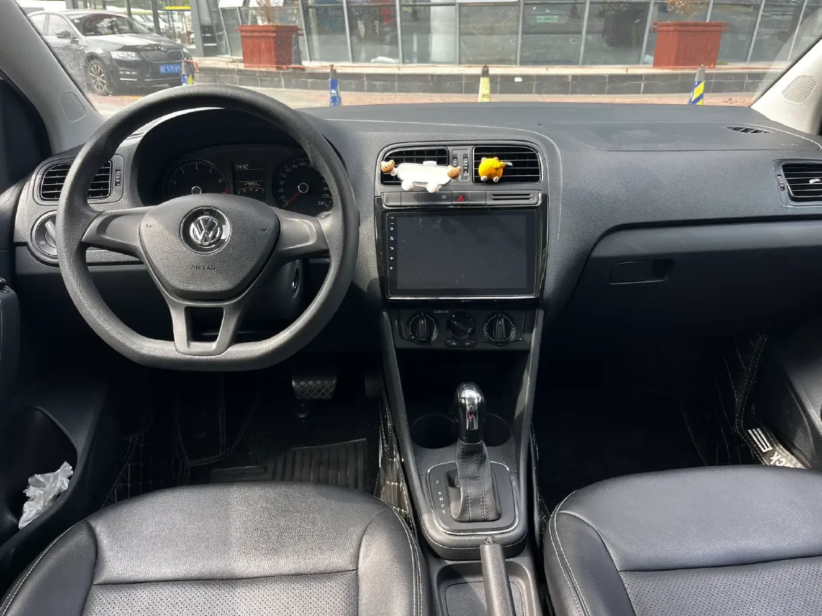 2016 Volkswagen Polo 1.4L 90HP L4 6AT,autocango,china used car exporter,china ev exporter,chinese used car exporter,chinese used ev exporter