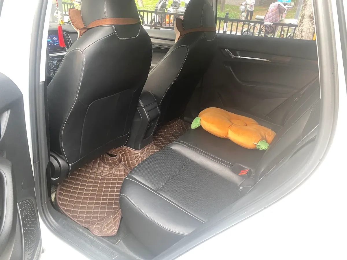 2021 Skoda Kamiq 1.5L 112HP L4 6AT,autocango,china used car exporter,china ev exporter,chinese used car exporter,chinese used ev exporter