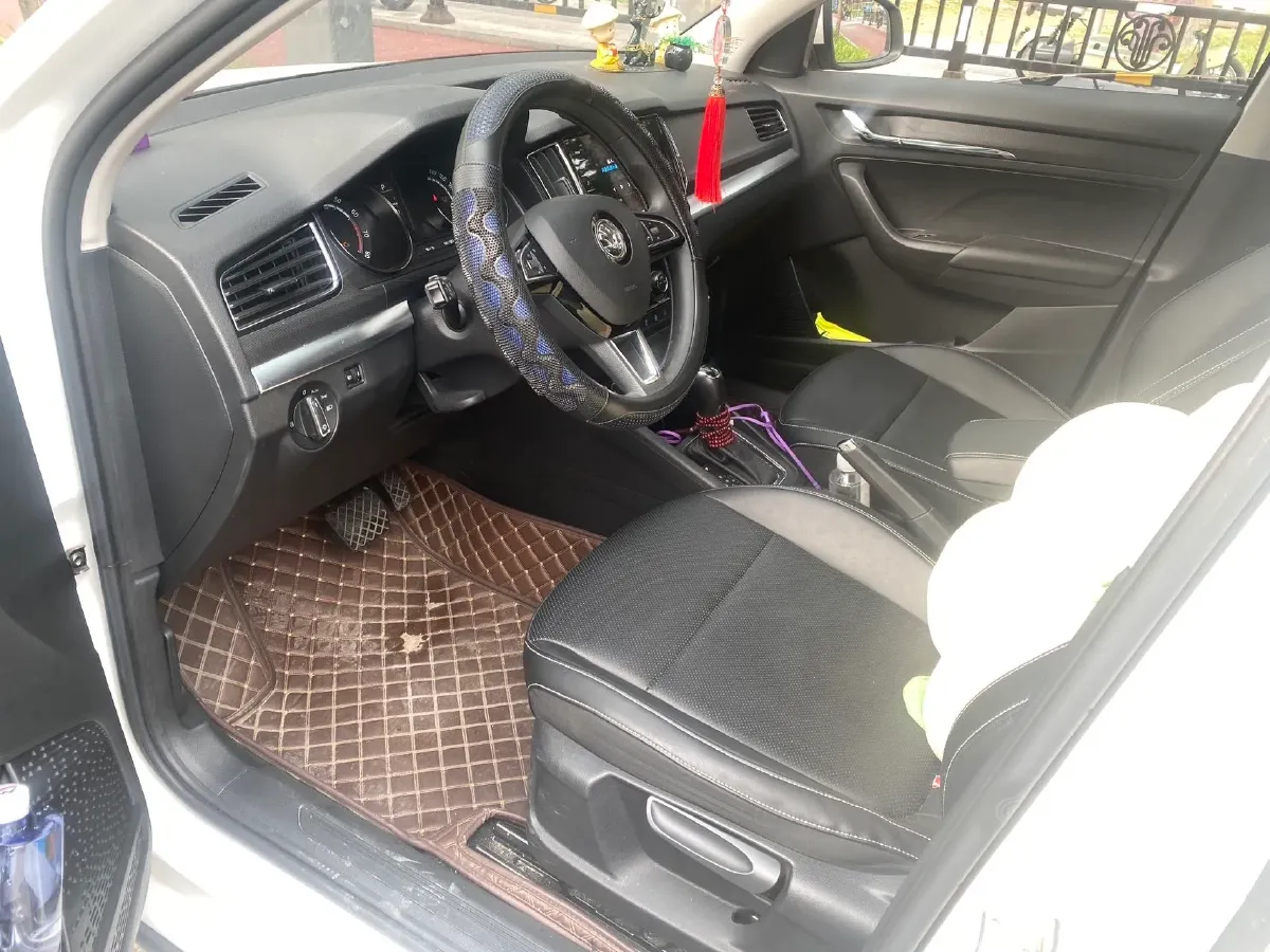 2021 Skoda Kamiq 1.5L 112HP L4 6AT,autocango,china used car exporter,china ev exporter,chinese used car exporter,chinese used ev exporter