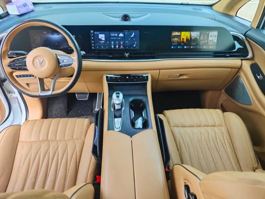 2022 Voyah Dream 1.5T 136HP L4 PHEV 25.57KWH,autocango,china used car exporter,china ev exporter,chinese used car exporter,chinese used ev exporter