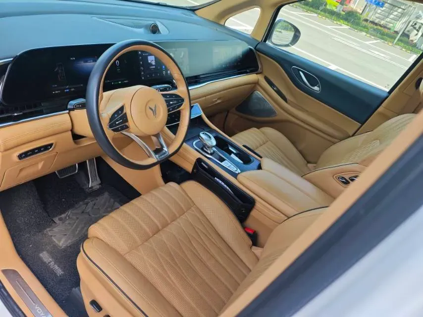 2022 Voyah Dream 1.5T 136HP L4 PHEV 25.57KWH,autocango,china used car exporter,china ev exporter,chinese used car exporter,chinese used ev exporter