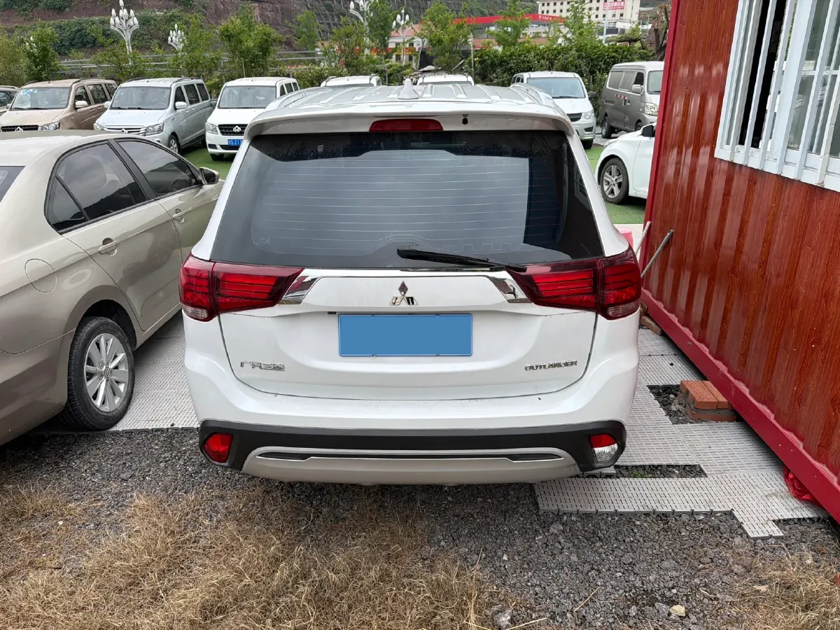 2019 Mitsubishi Outlander 2.0L 166HP L4 CVT,autocango,china used car exporter,china ev exporter,chinese used car exporter,chinese used ev exporter