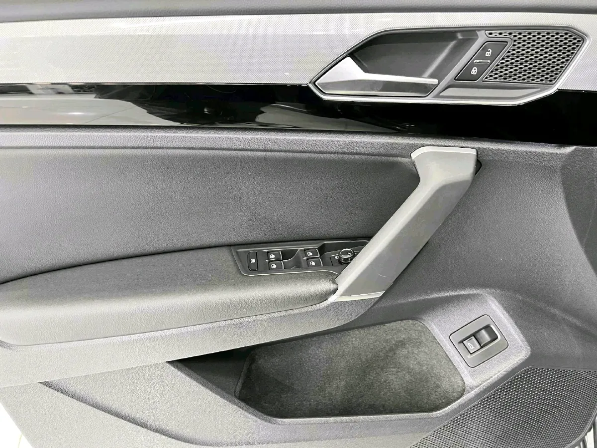 2022 Volkswagen Tayron 1.4T 150HP L4 7DCT,autocango,china used car exporter,china ev exporter,chinese used car exporter,chinese used ev exporter