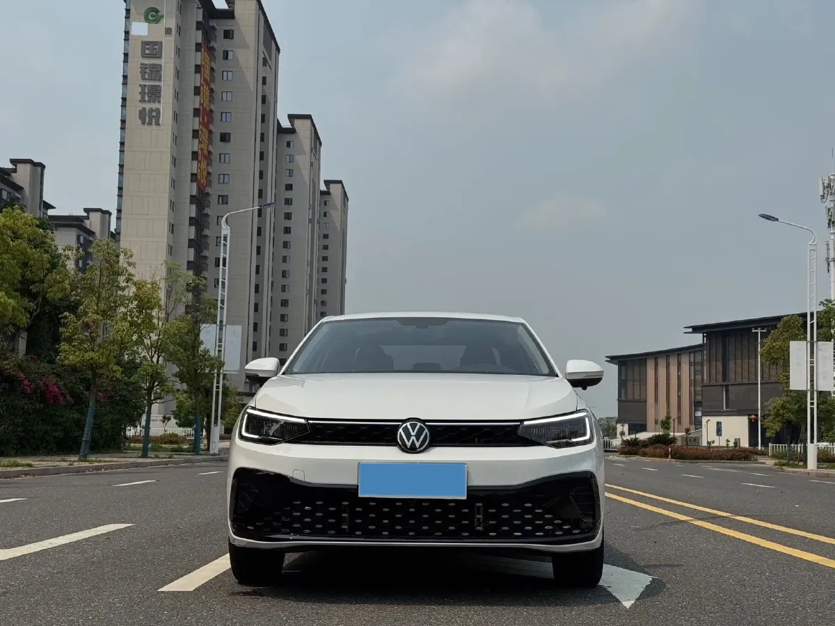 2025 Volkswagen Lavida 1.5L 110HP L4 6AT,autocango,china used car exporter,china ev exporter,chinese used car exporter,chinese used ev exporter