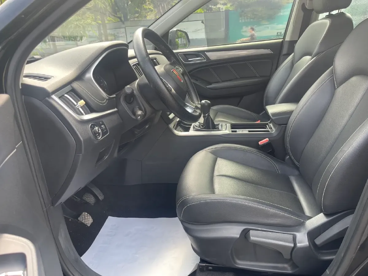 2020 Roewe i6 1.5T 169HP L4 7DCT,autocango,china used car exporter,china ev exporter,chinese used car exporter,chinese used ev exporter