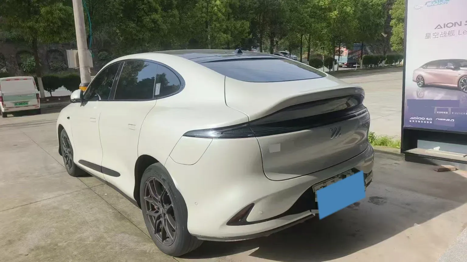 2025 IM LS6 BEV 75KWH,autocango,china used car exporter,china ev exporter,chinese used car exporter,chinese used ev exporter
