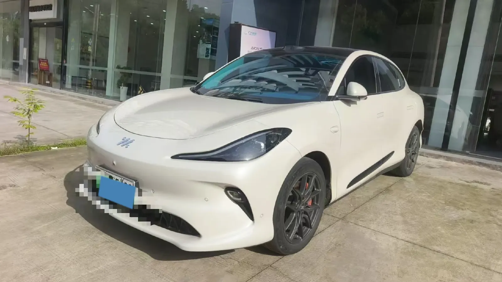 2025 IM LS6 BEV 75KWH,autocango,china used car exporter,china ev exporter,chinese used car exporter,chinese used ev exporter