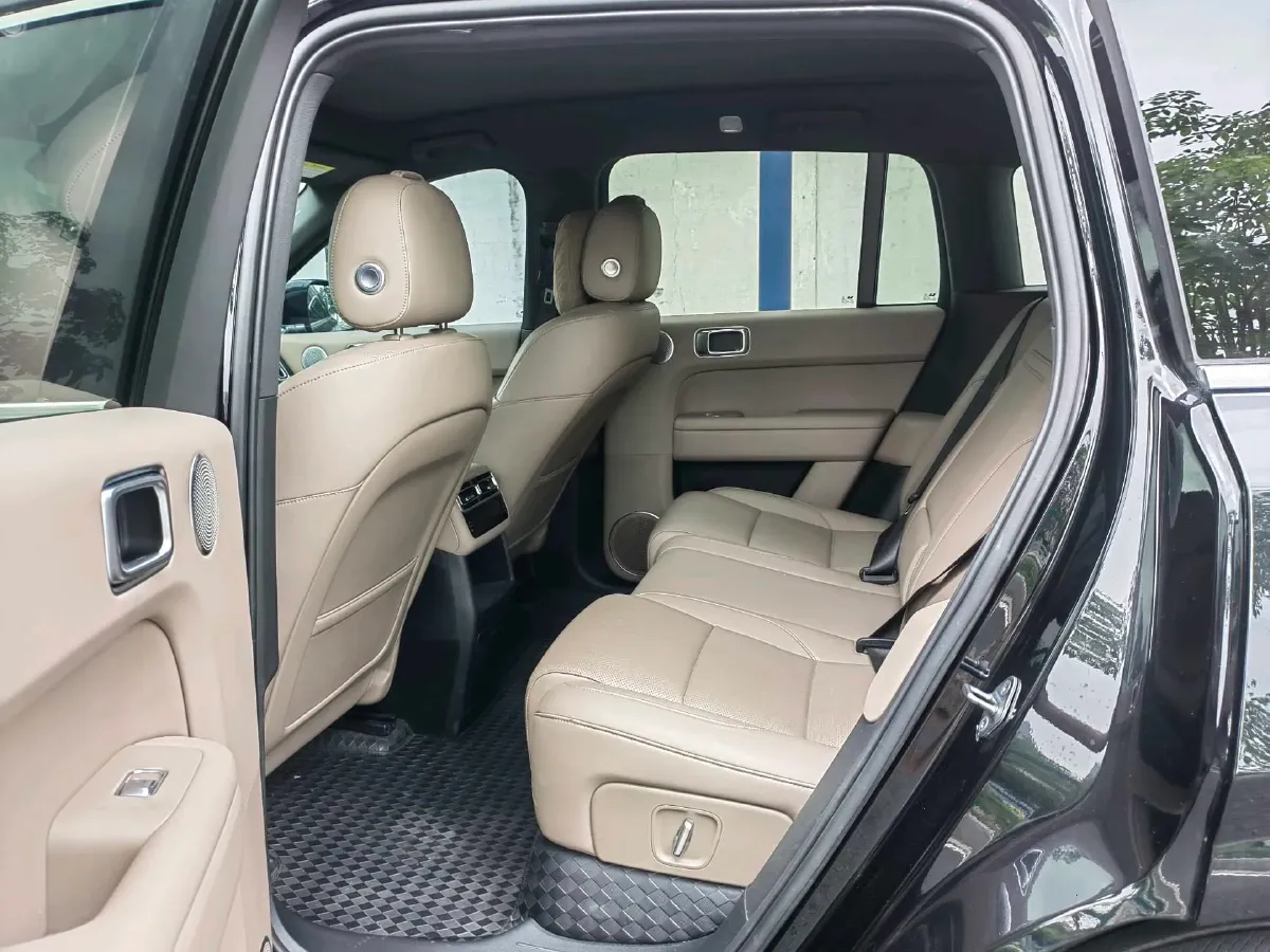 2025 Li L6 Range Extended 154HP L4 REEV,autocango,china used car exporter,china ev exporter,chinese used car exporter,chinese used ev exporter