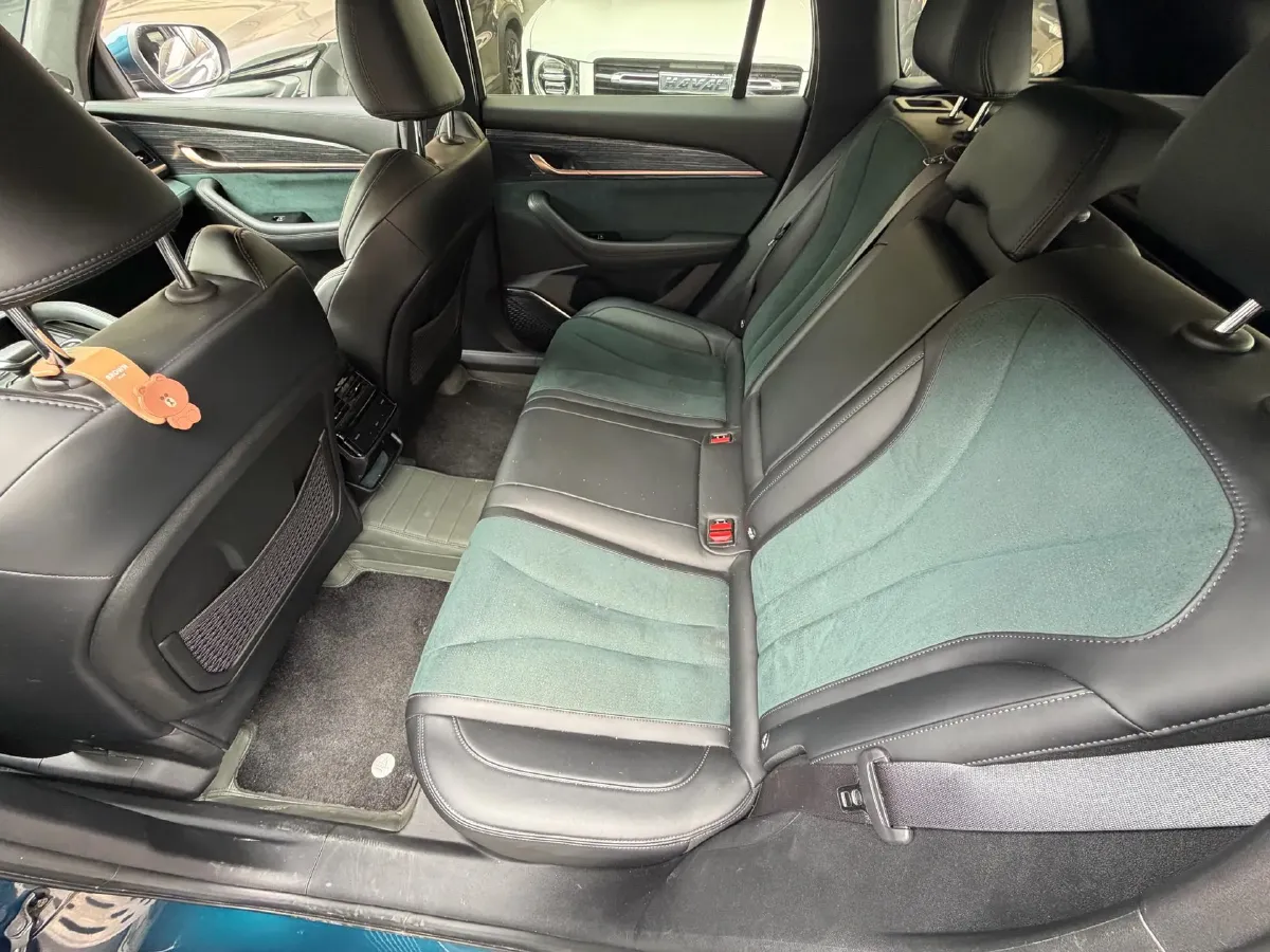 2021 Geely Monjaro 2.0T 238HP L4 8AT,autocango,china used car exporter,china ev exporter,chinese used car exporter,chinese used ev exporter