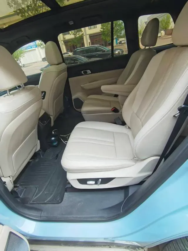 2020 Li ONE Range Extended 131HP REEV 40.5KWH,autocango,china used car exporter,china ev exporter,chinese used car exporter,chinese used ev exporter