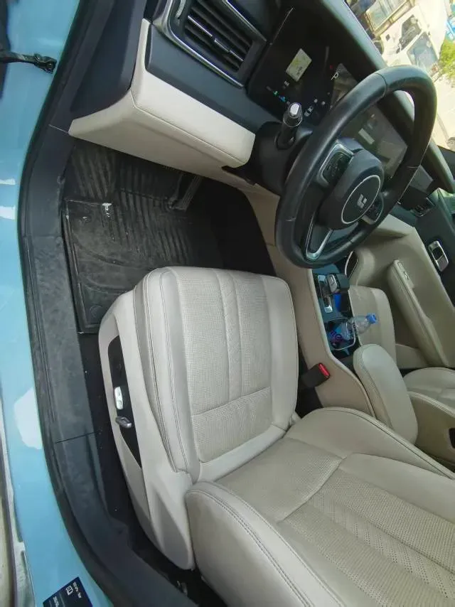 2020 Li ONE Range Extended 131HP REEV 40.5KWH,autocango,china used car exporter,china ev exporter,chinese used car exporter,chinese used ev exporter