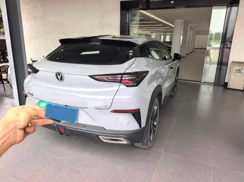 2021 ChangAn UNI-T 1.5T 180HP L4 7DCT,autocango,china used car exporter,china ev exporter,chinese used car exporter,chinese used ev exporter