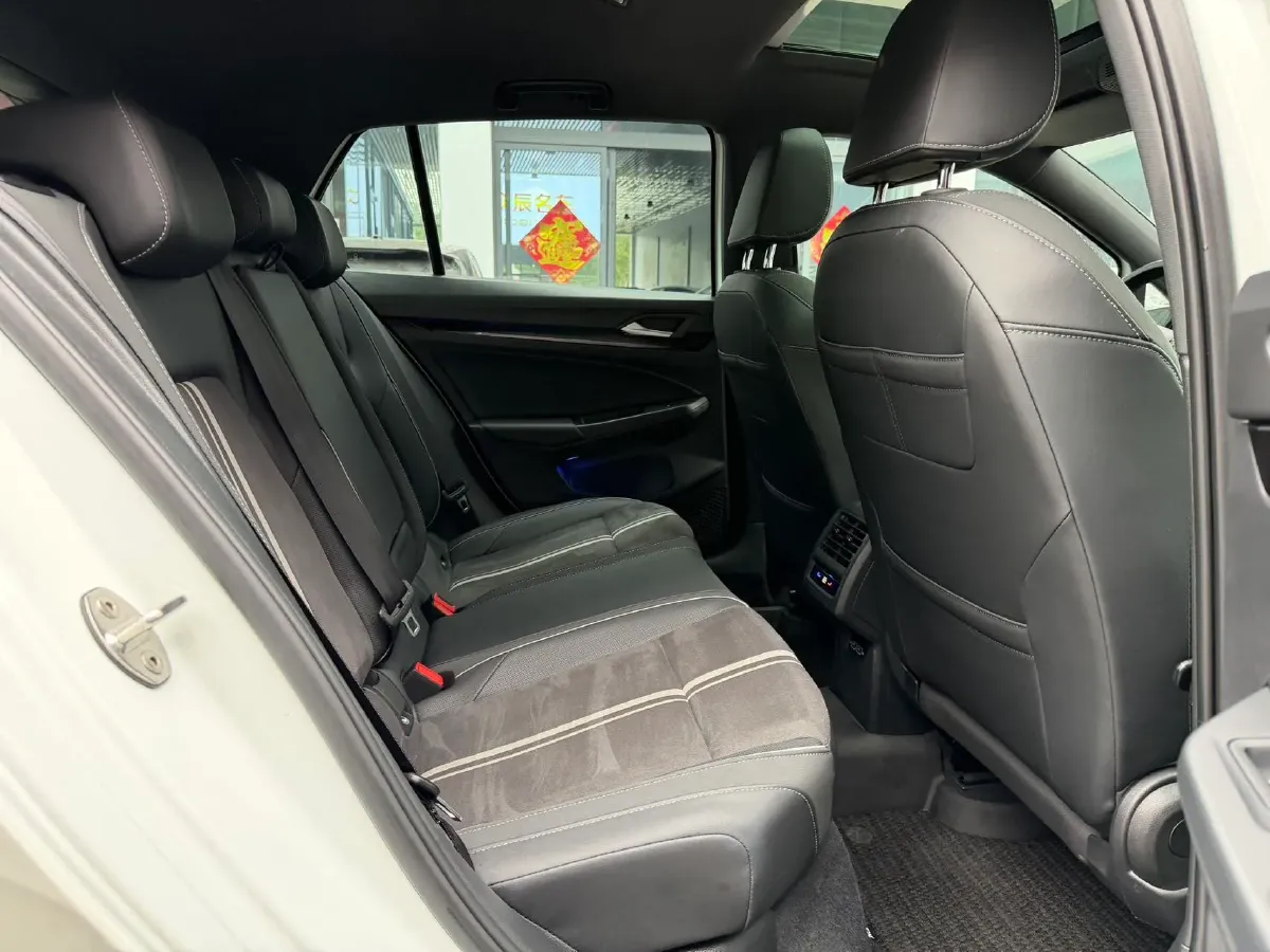 2023 Volkswagen Golf 1.4T 150HP L4 7DCT,autocango,china used car exporter,china ev exporter,chinese used car exporter,chinese used ev exporter