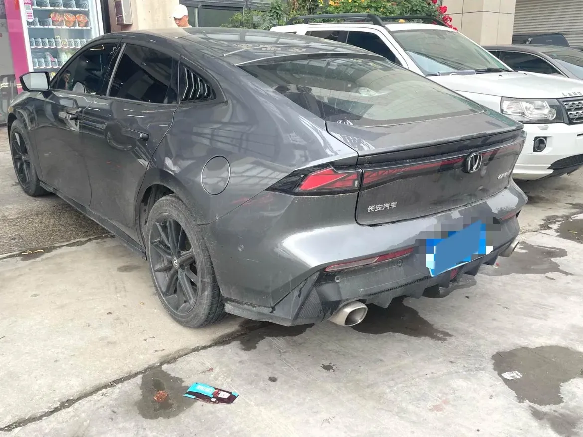 2022 ChangAn UNI-V 1.5T 188HP L4 7DCT,autocango,china used car exporter,china ev exporter,chinese used car exporter,chinese used ev exporter