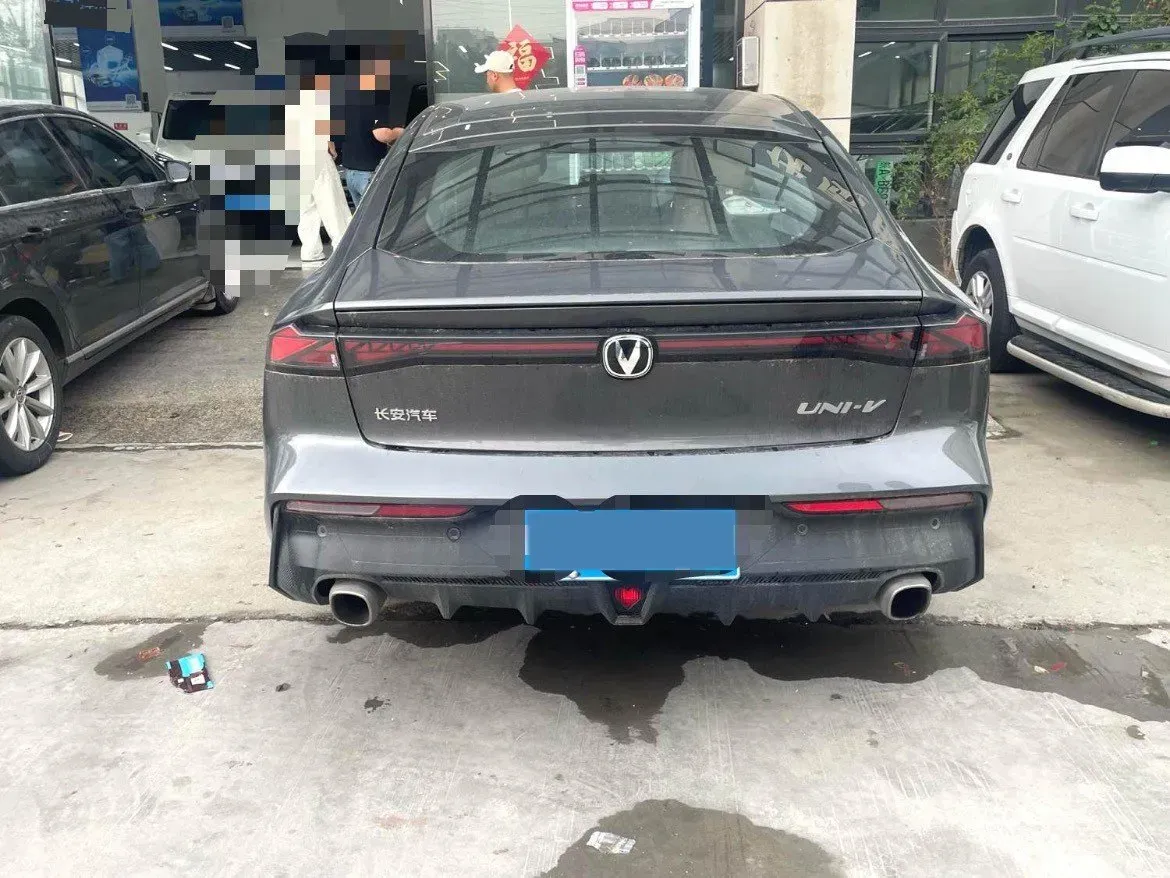 2022 ChangAn UNI-V 1.5T 188HP L4 7DCT,autocango,china used car exporter,china ev exporter,chinese used car exporter,chinese used ev exporter
