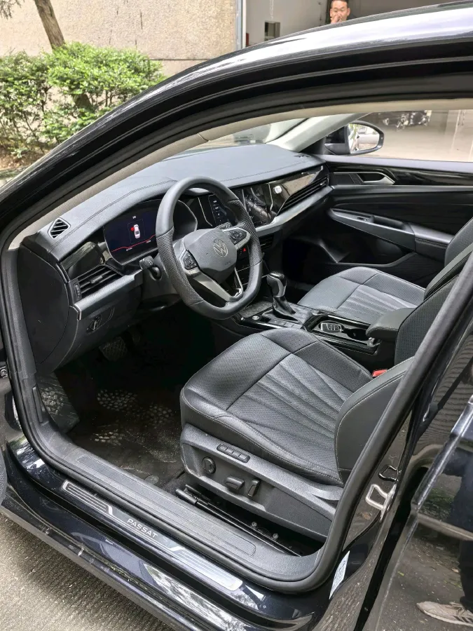 2024 Volkswagen Passat 2.0T 220HP L4 7DCT,autocango,china used car exporter,china ev exporter,chinese used car exporter,chinese used ev exporter
