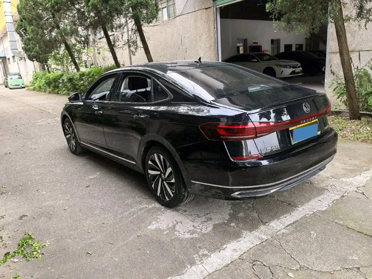 2024 Volkswagen Passat 2.0T 220HP L4 7DCT,autocango,china used car exporter,china ev exporter,chinese used car exporter,chinese used ev exporter