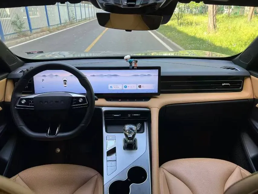 2023 Roewe RX5 1.5T 188HP L4 7DCT,autocango,china used car exporter,china ev exporter,chinese used car exporter,chinese used ev exporter