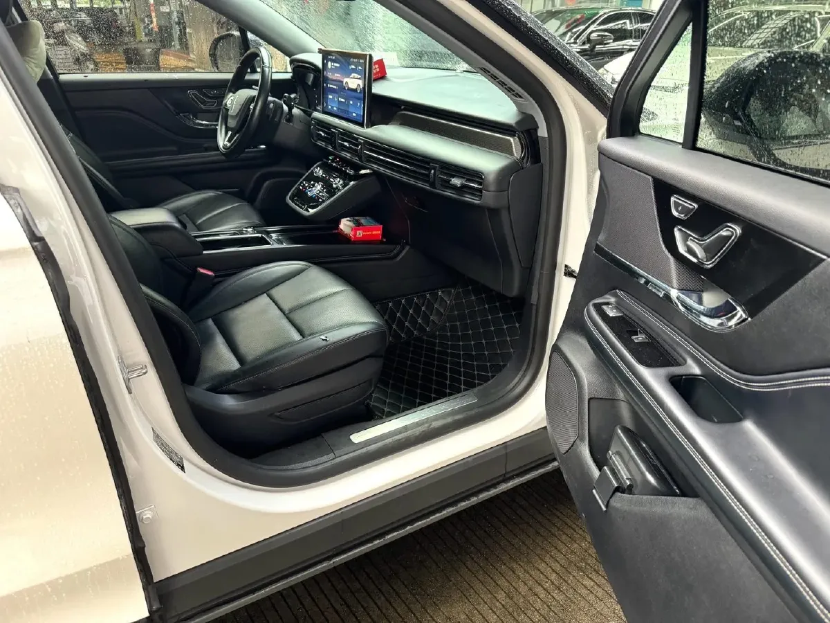 2021 Lincoln Corsair 2.0T 245HP L4 8AT,autocango,china used car exporter,china ev exporter,chinese used car exporter,chinese used ev exporter