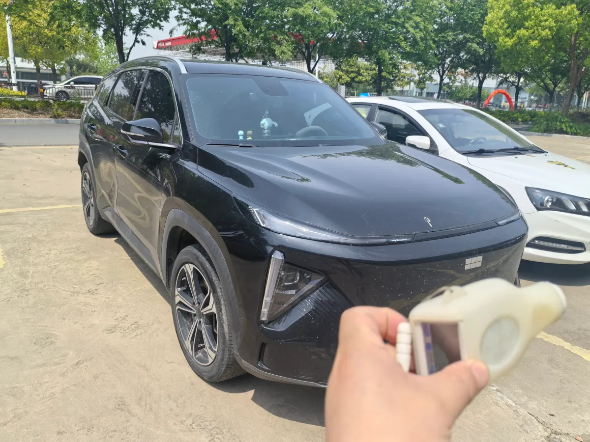 2023 Geely Galaxy L7 1.5T 163HP L4 3DHT PHEV 18.7KWH,autocango,china used car exporter,china ev exporter,chinese used car exporter,chinese used ev exporter