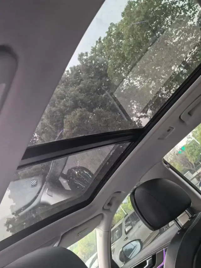 2022 HongQi HS5 2.0T 224HP L4 6AT,autocango,china used car exporter,china ev exporter,chinese used car exporter,chinese used ev exporter