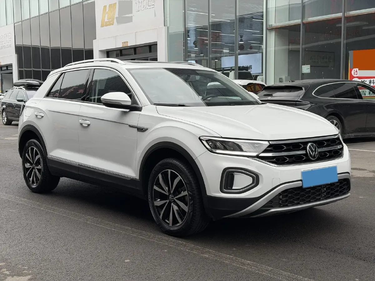 2023 Volkswagen T-Roc 1.4T 150HP L4 7DCT,autocango,china used car exporter,china ev exporter,chinese used car exporter,chinese used ev exporter