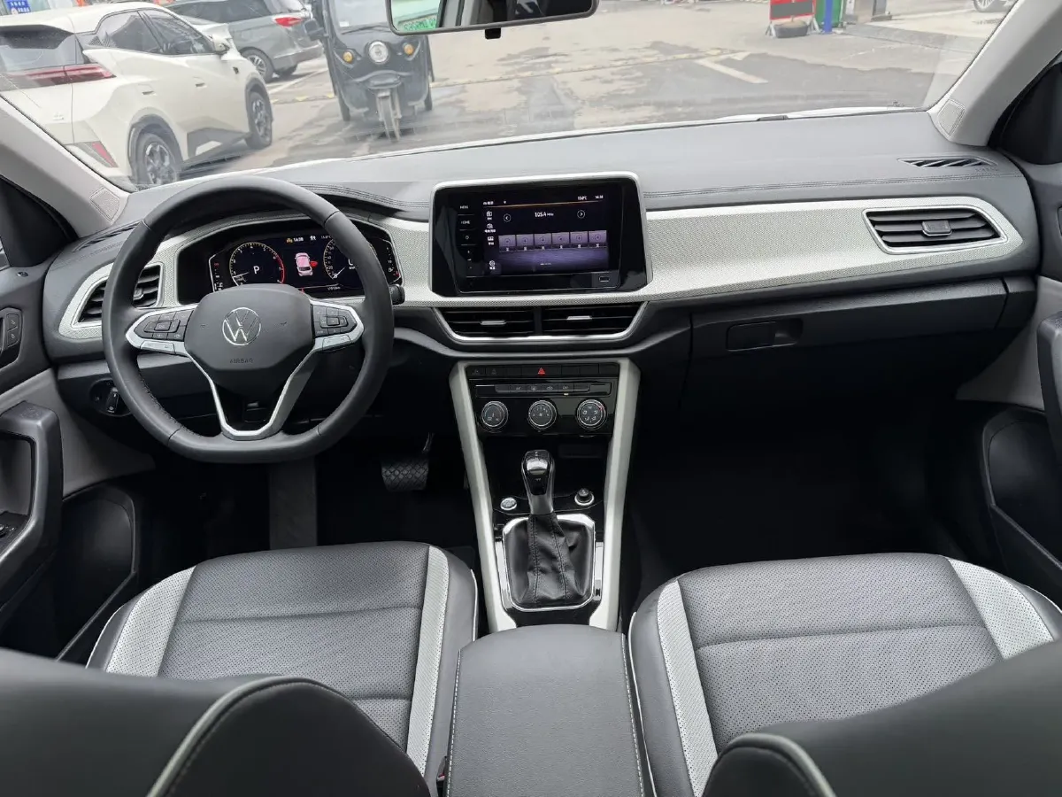 2023 Volkswagen T-Roc 1.4T 150HP L4 7DCT,autocango,china used car exporter,china ev exporter,chinese used car exporter,chinese used ev exporter