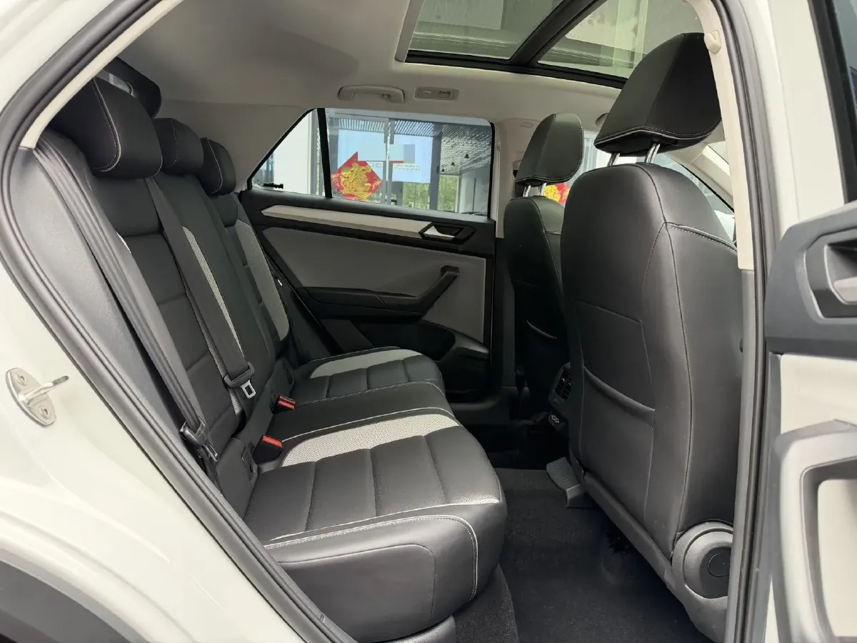 2023 Volkswagen T-Roc 1.4T 150HP L4 7DCT,autocango,china used car exporter,china ev exporter,chinese used car exporter,chinese used ev exporter