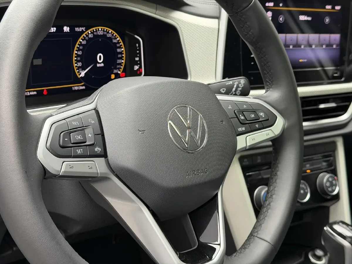 2023 Volkswagen T-Roc 1.4T 150HP L4 7DCT,autocango,china used car exporter,china ev exporter,chinese used car exporter,chinese used ev exporter