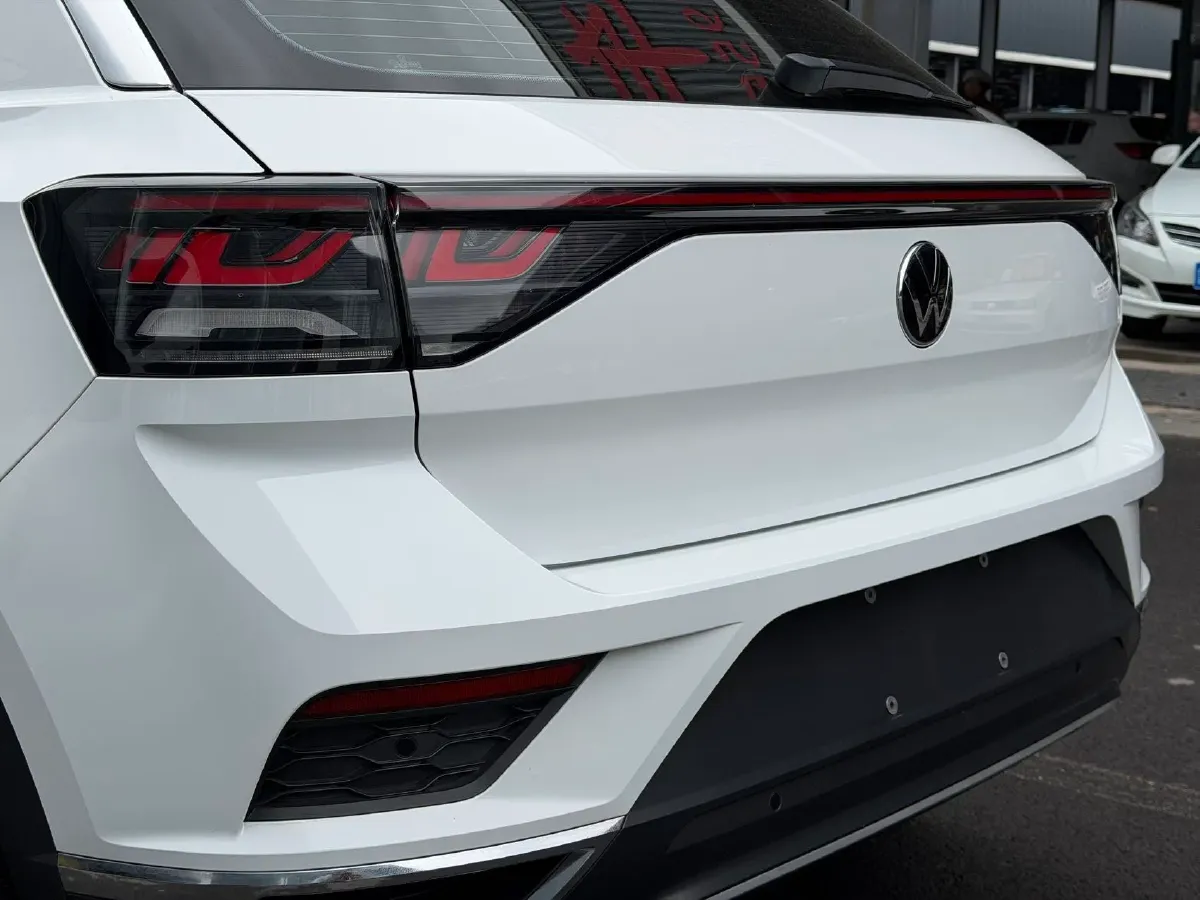 2023 Volkswagen T-Roc 1.4T 150HP L4 7DCT,autocango,china used car exporter,china ev exporter,chinese used car exporter,chinese used ev exporter