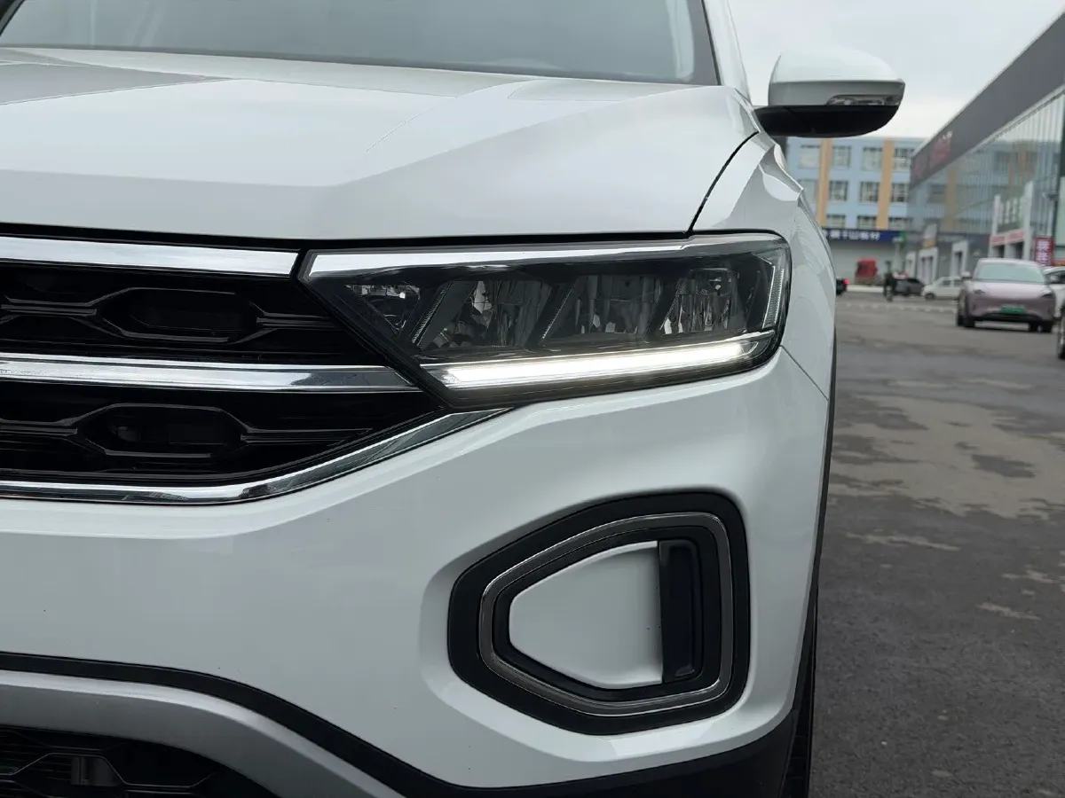 2023 Volkswagen T-Roc 1.4T 150HP L4 7DCT,autocango,china used car exporter,china ev exporter,chinese used car exporter,chinese used ev exporter