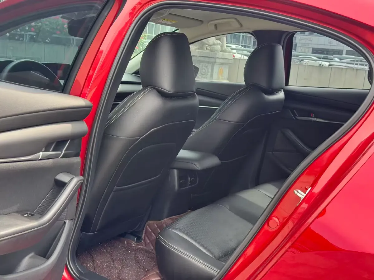 2022 Mazda 3 Axela 2.0L 158HP L4 6AT,autocango,china used car exporter,china ev exporter,chinese used car exporter,chinese used ev exporter